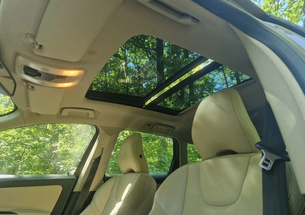 Volvo XC 60 cena 88800 przebieg: 124000, rok produkcji 2014 z Warszawa małe 379